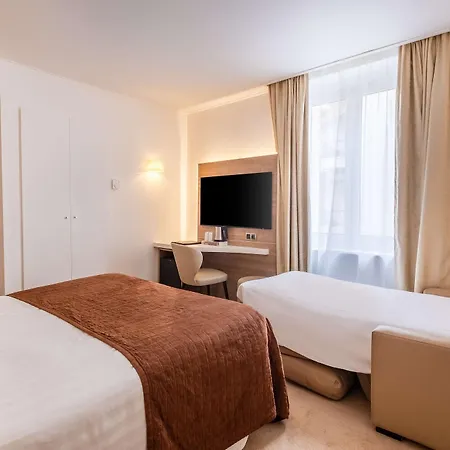 Western Premier De Galles 4* Ментона