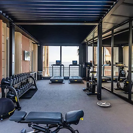 Western Premier De Galles Μεντόν