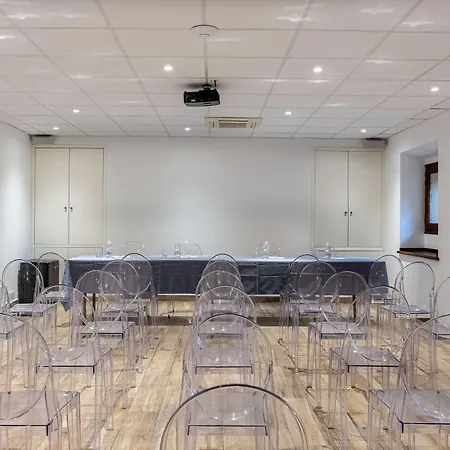 Western Premier De Galles Mentona