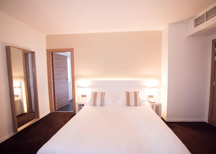 Western Premier De Galles 4* マントン